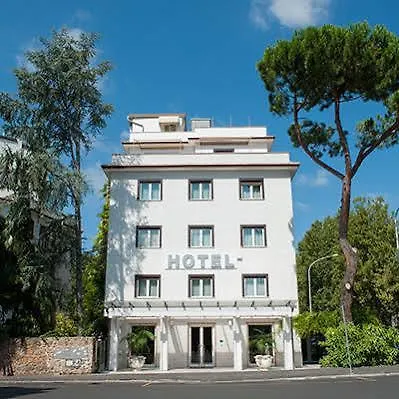 La Pergola 3*