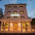 La Pergola 3* Rom